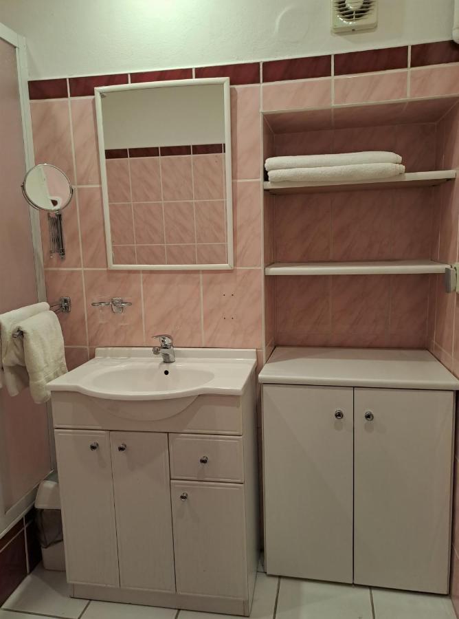 Apartment Dum U Cerneho Beranka Praga Zewnętrze zdjęcie