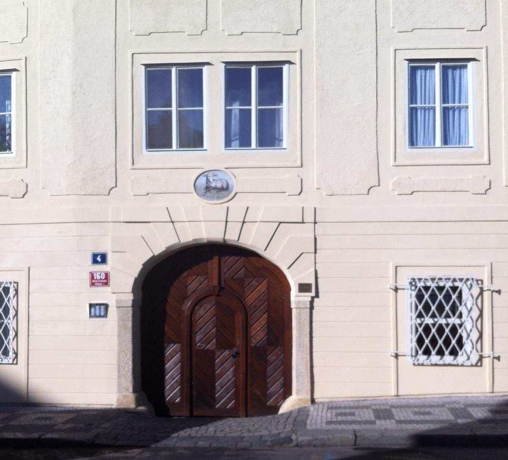 Apartment Dum U Cerneho Beranka Praga Zewnętrze zdjęcie